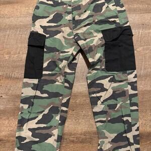 Woodland Camo Cargo Pants x G59